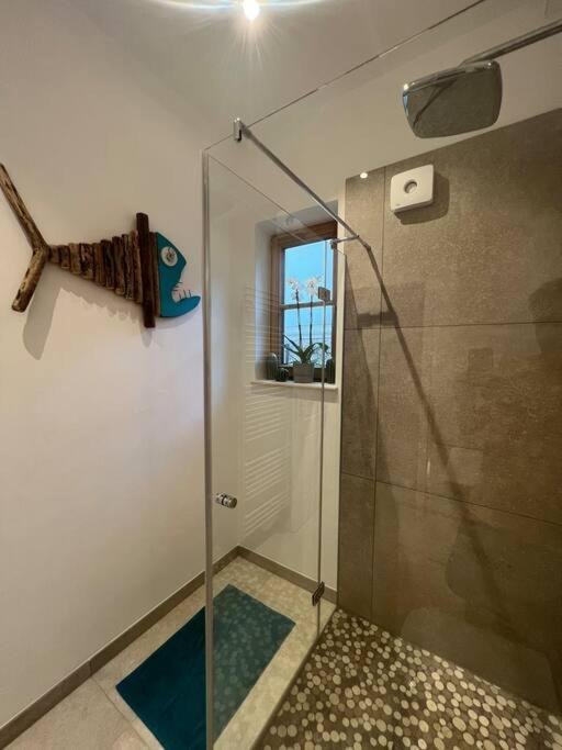 4younic Glonn1 * Boxspring * Jacuzzi * Netflix*65“ Glonn
