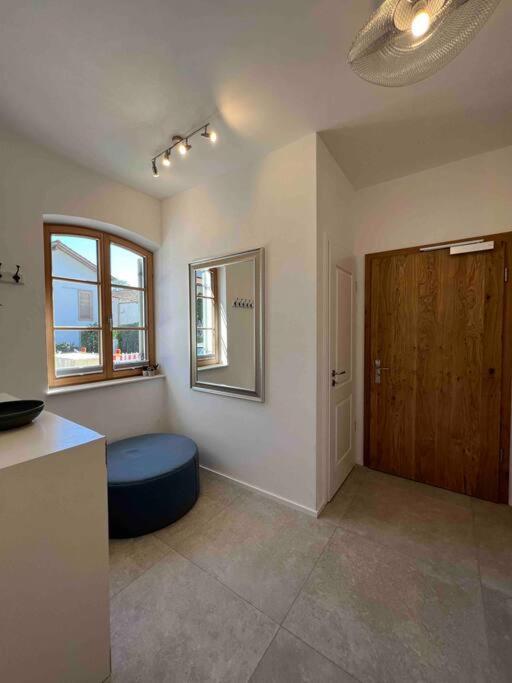 Apartment 4younic Glonn1 * Boxspring * Jacuzzi * Netflix*65“ *